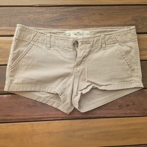 Hollister Low Rise Khaki Shorts